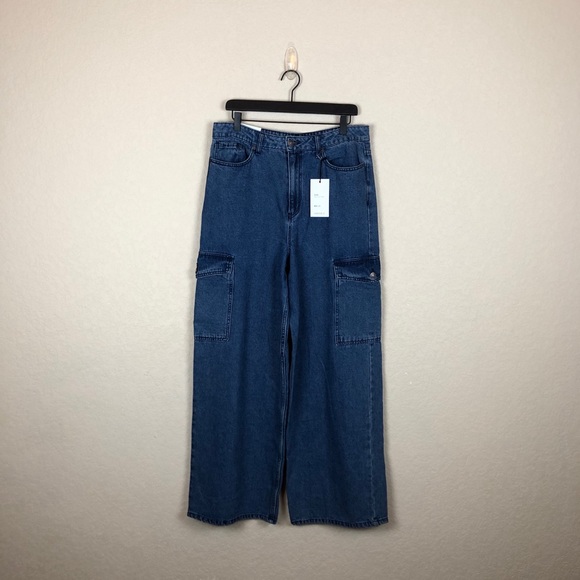 Forever 21 • Wide Leg Cargo Jeans - Picture 1 of 14
